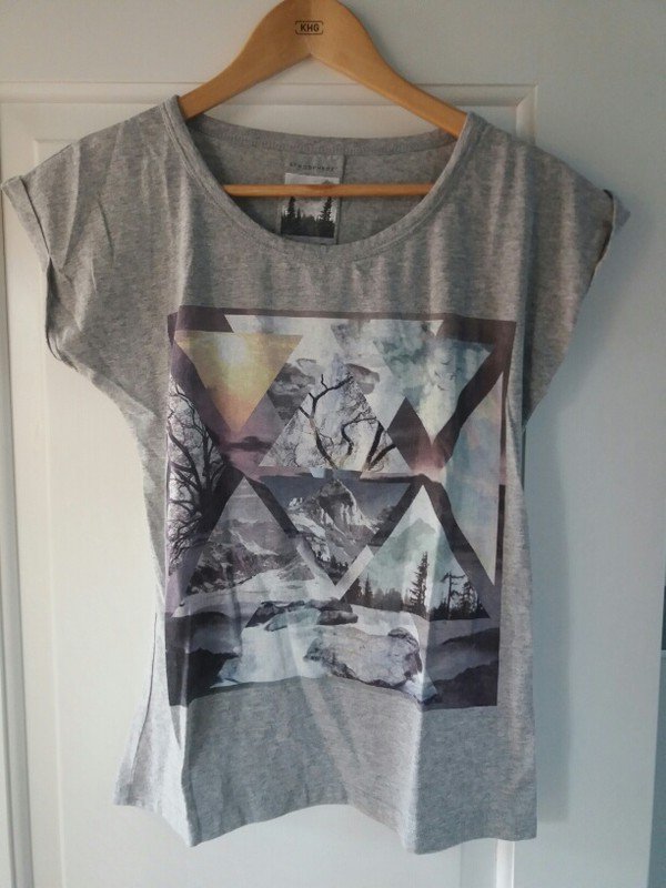 Graues Shirt