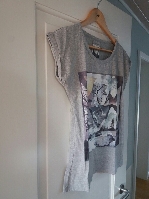 Graues Shirt