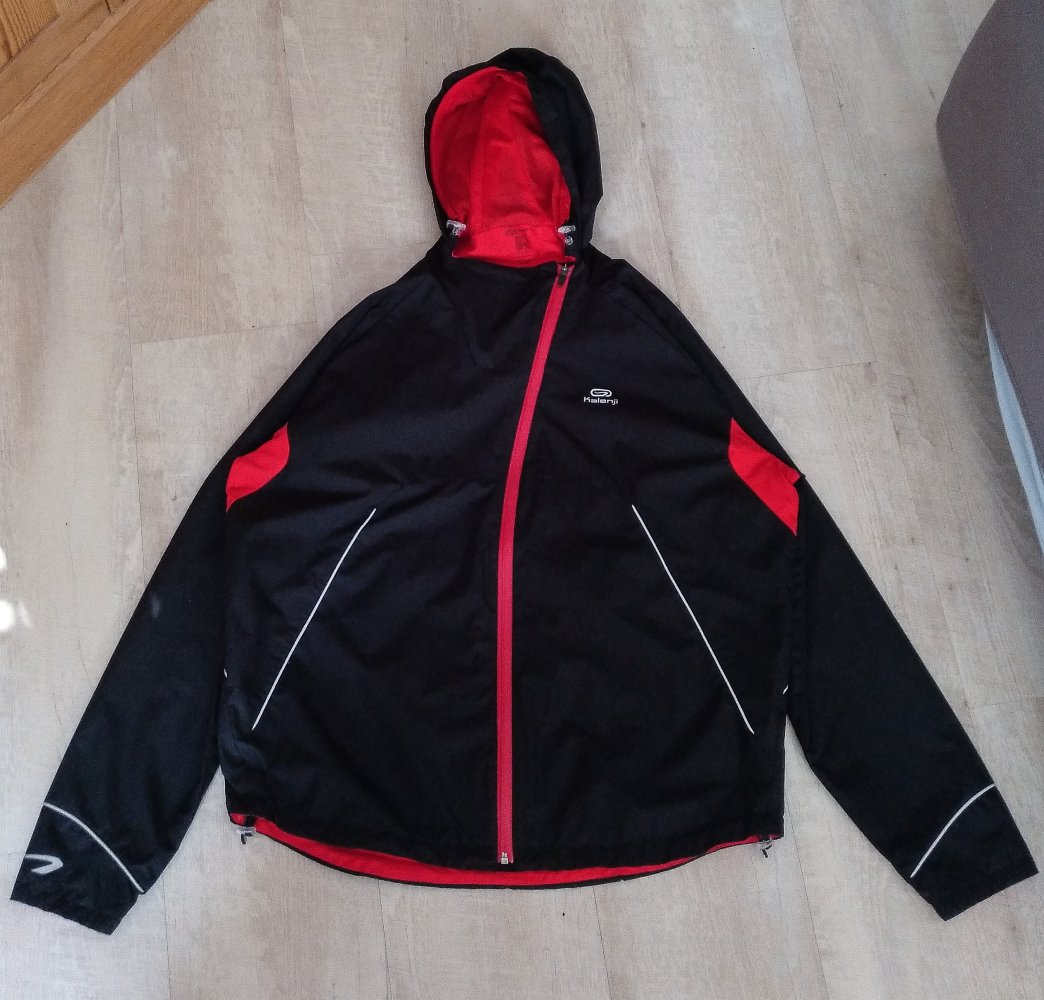 Kalenji Runner Wind Regen Jacke XXL rot schwarz reflektor Sport Running Training
