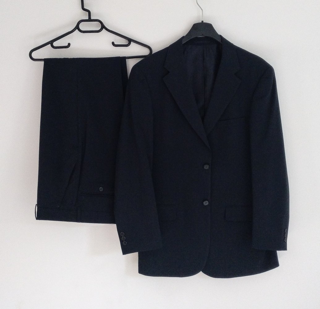 Anzug dunkelblau Authentic Grösse 48