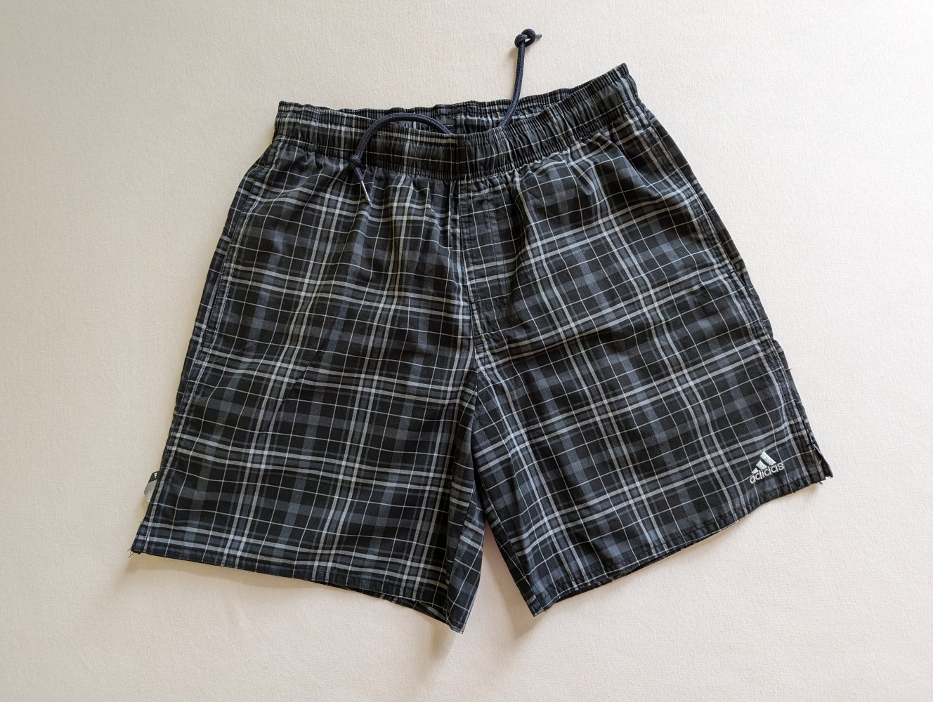 adidas Badeshorts Badehose Gr.S w NEU kariert