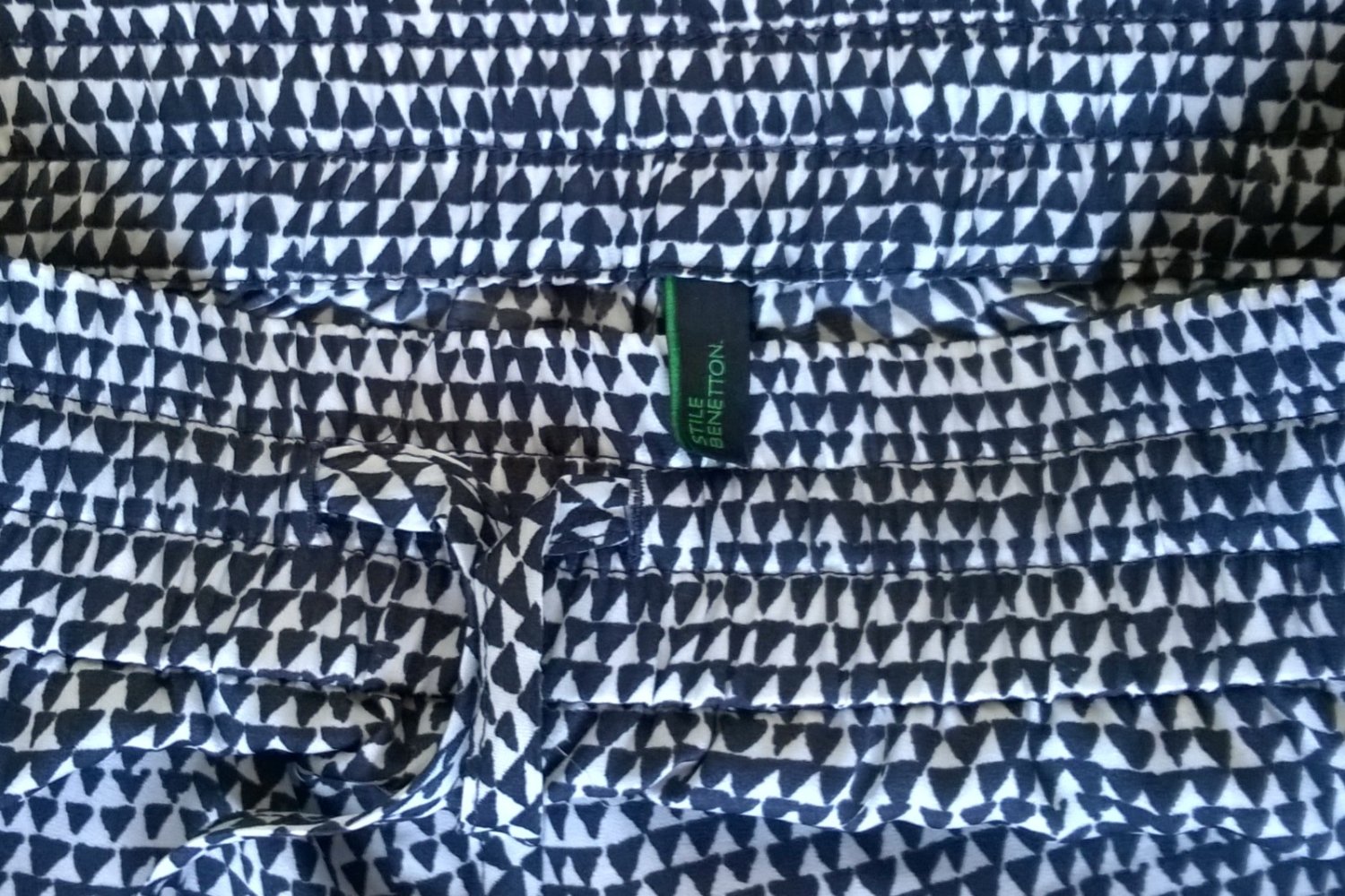 leichte Stoffhose Schlupfhose schwarz weiß Muster Gr. XS Stile Benetton