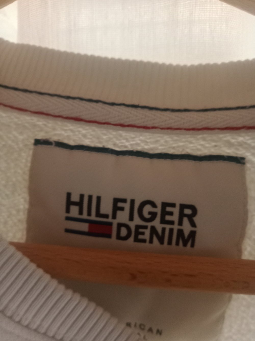 weisser Pulli Tommy Hilfiger