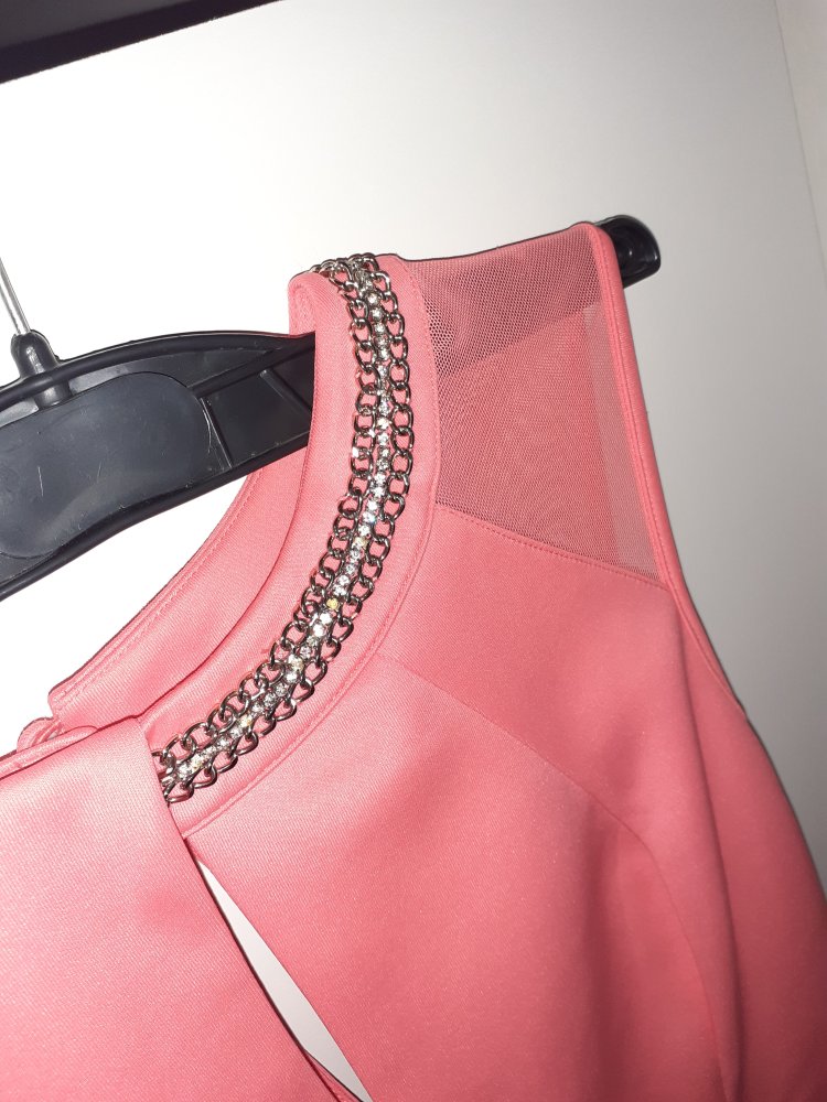 Pinkes Kleid