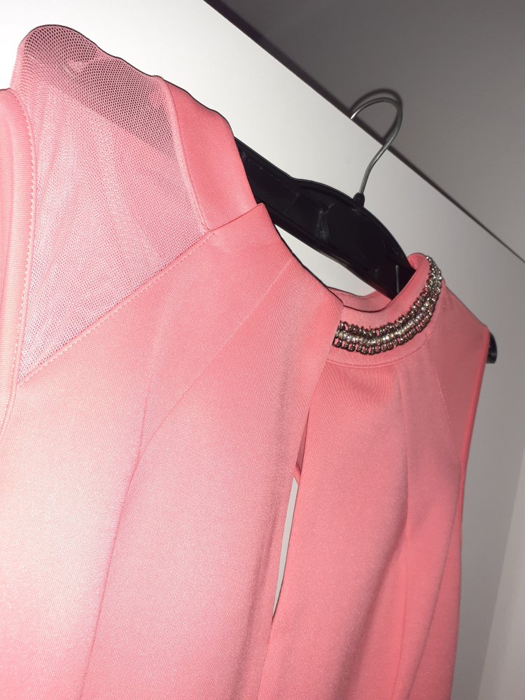 Pinkes Kleid