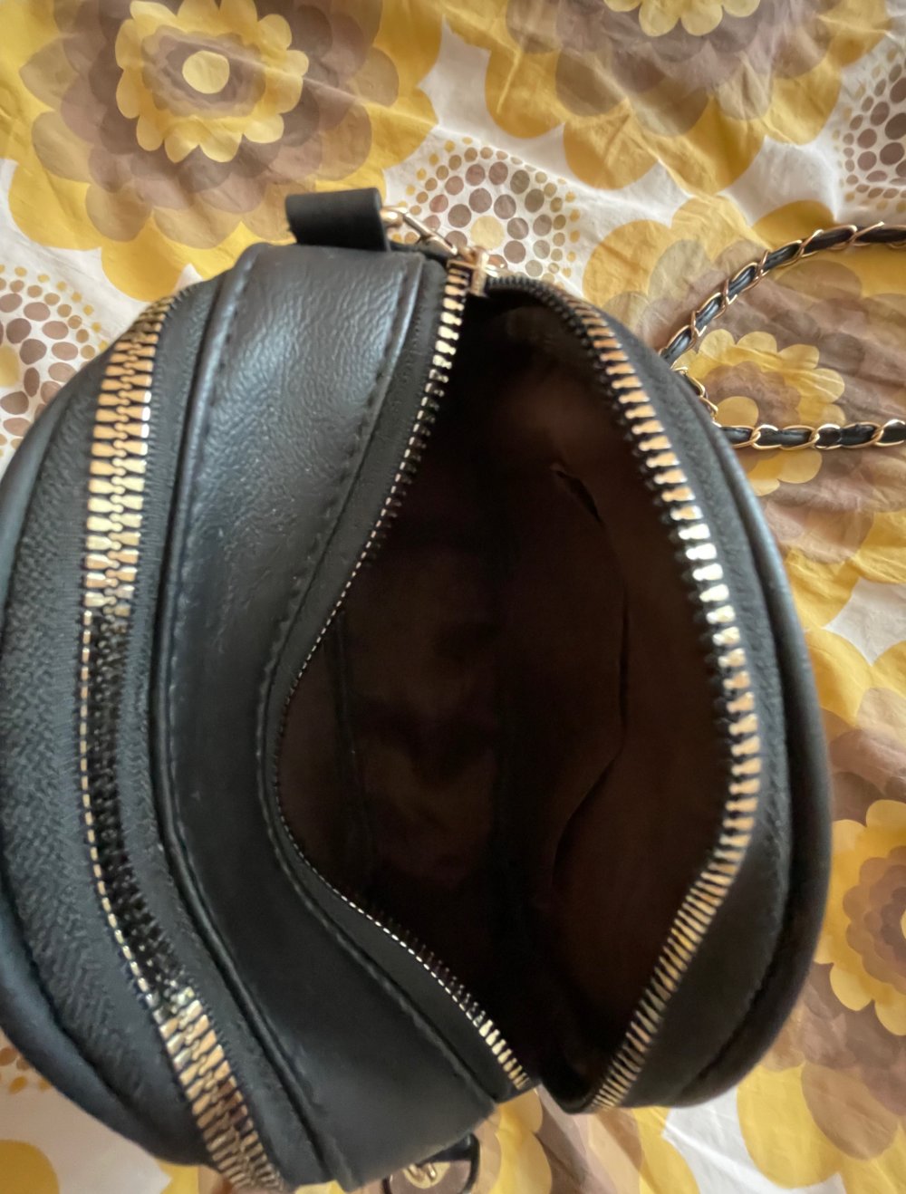 schwarze Tasche