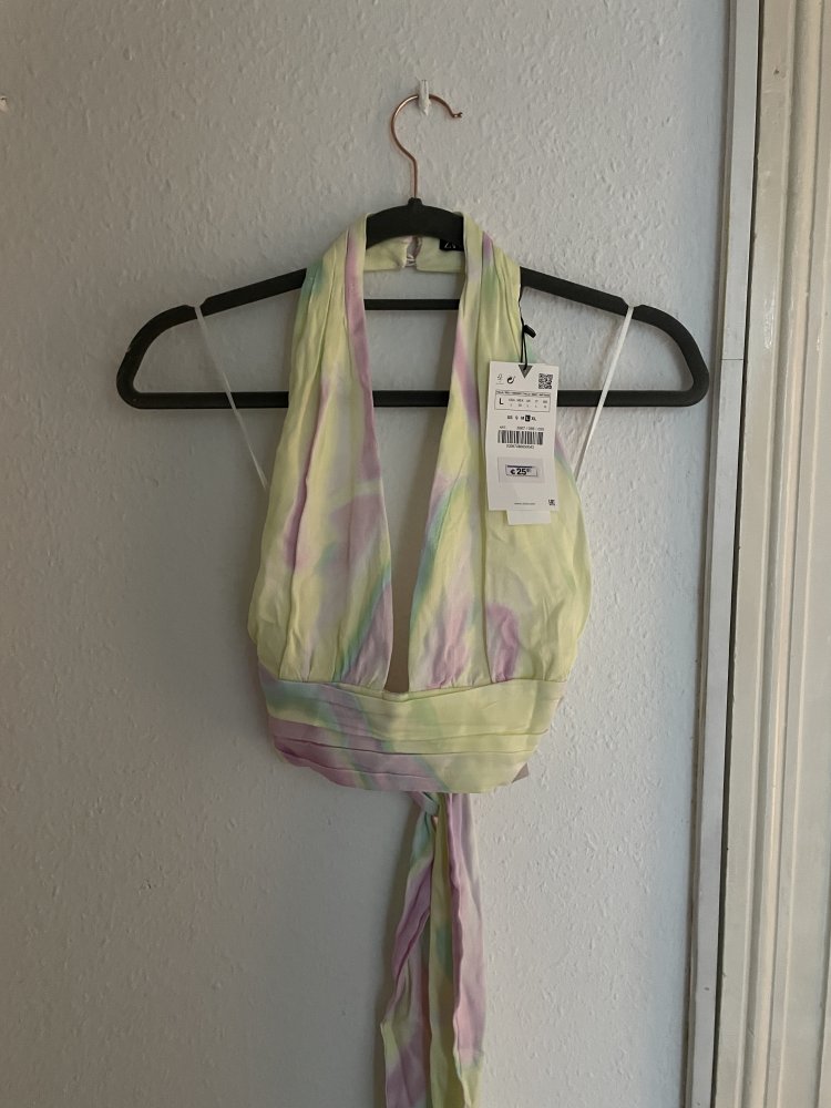 Zara Neckholder