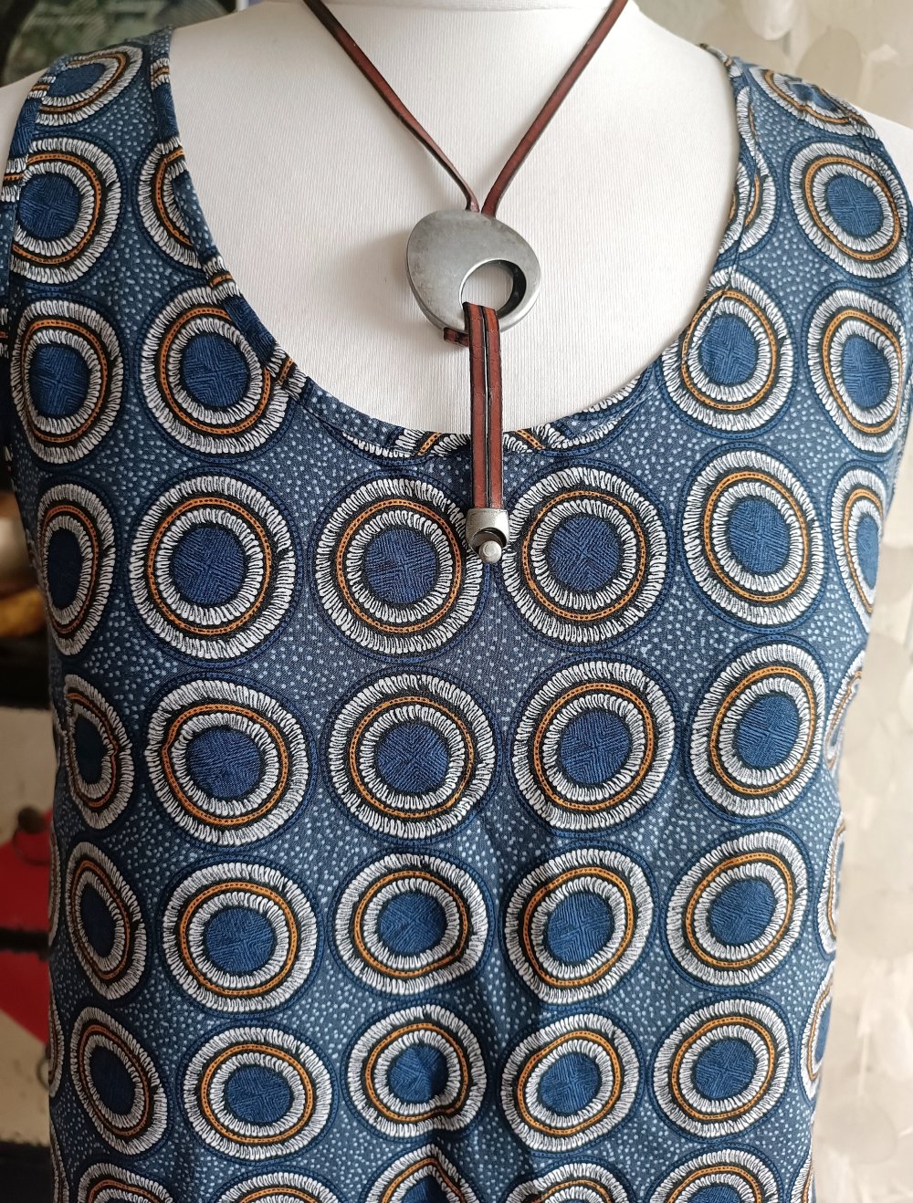 luftiges Shirt blau buntes interessantes Muster Kreise H&M 100% Viskose 38/S