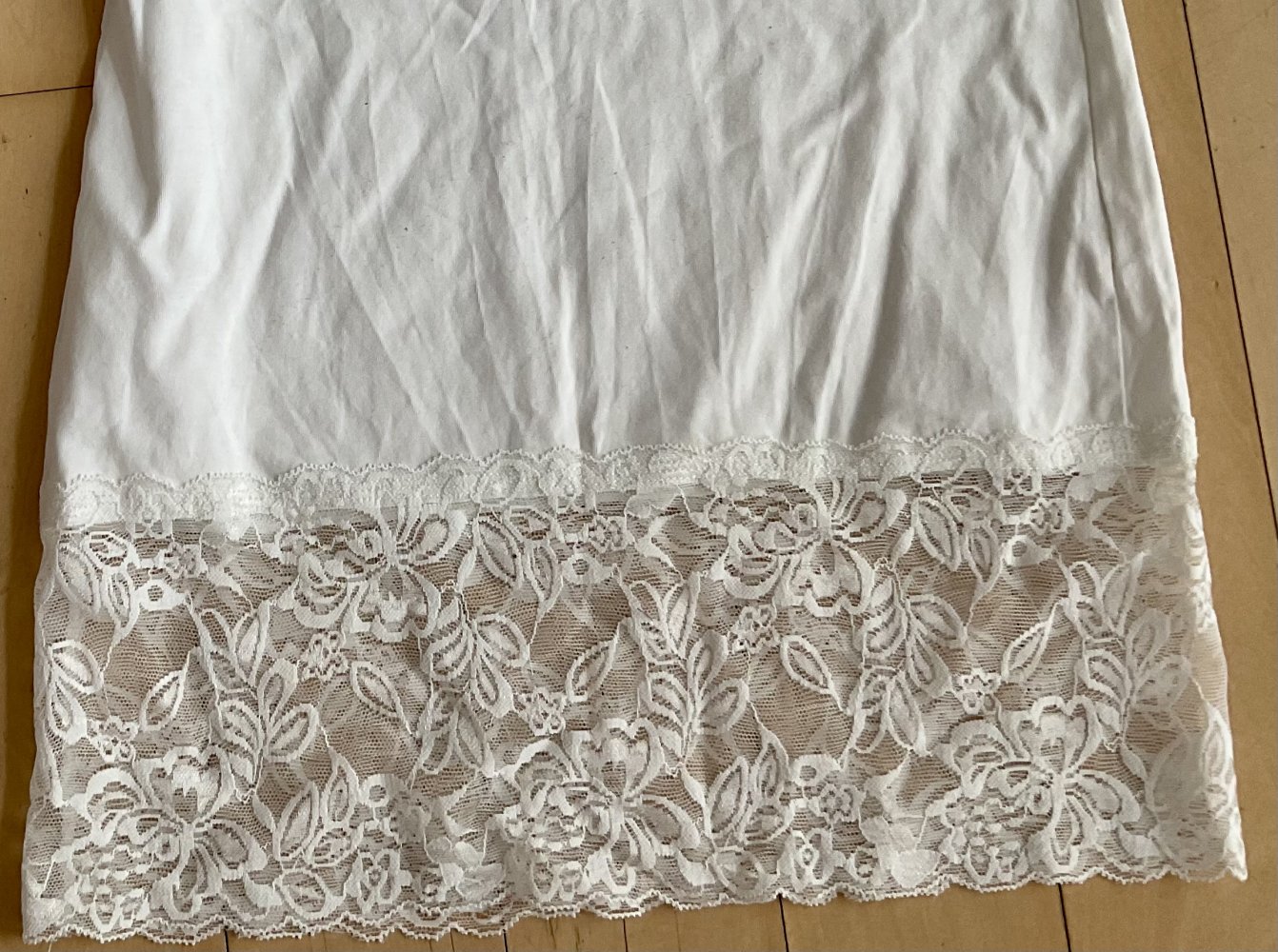 2 Hübsche Shirts, Spitzenshirts, Tops, mint, weiß 
