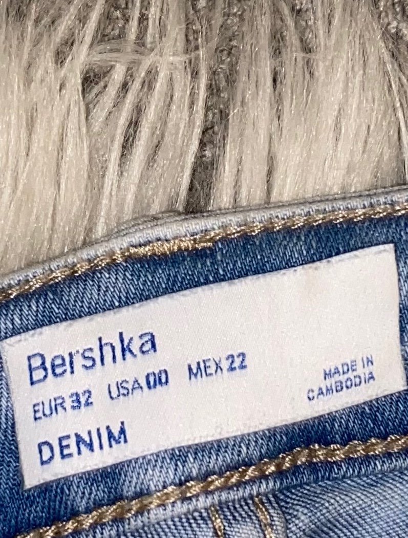 Blaue Bershka Jenas
