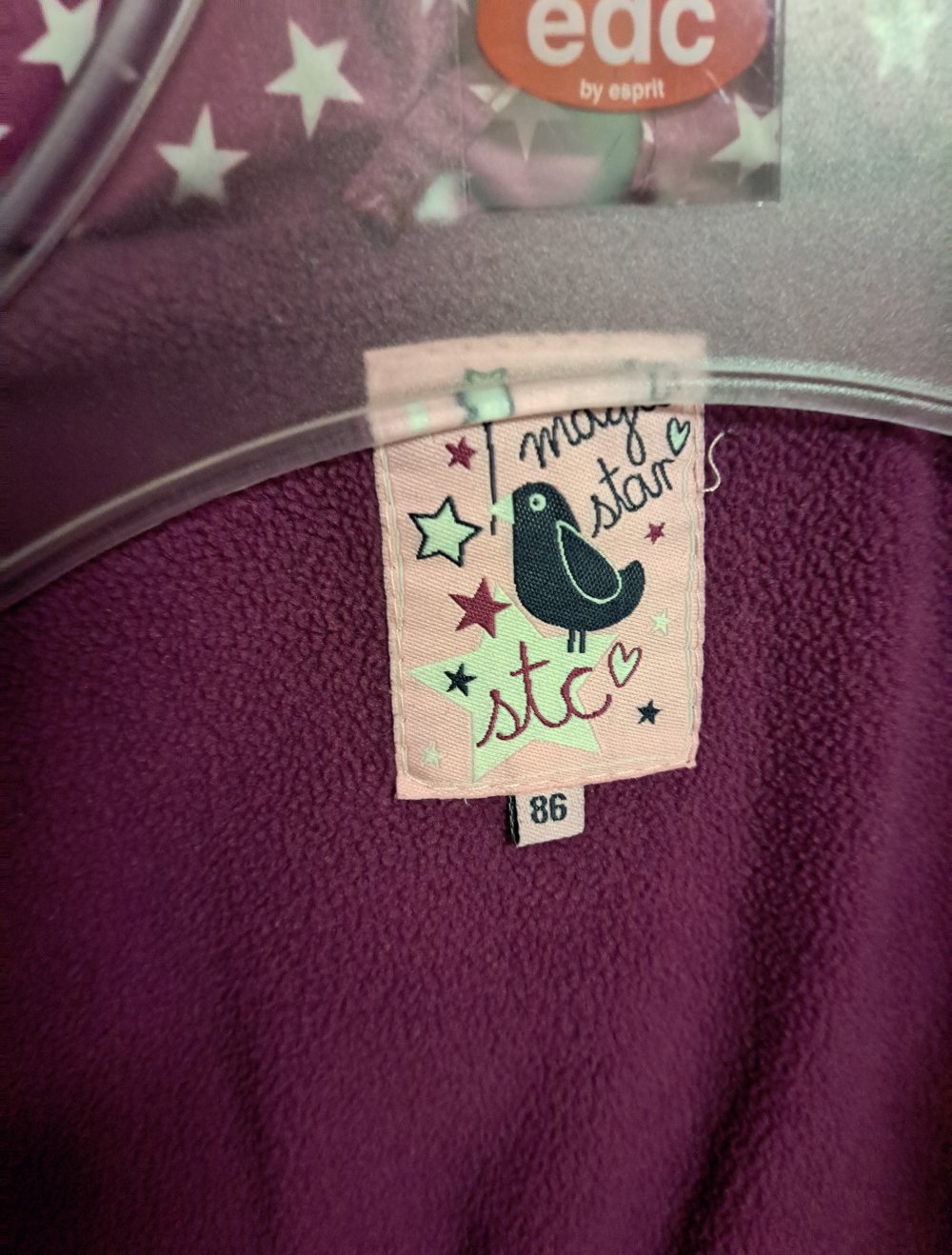 Lila Winterjacke