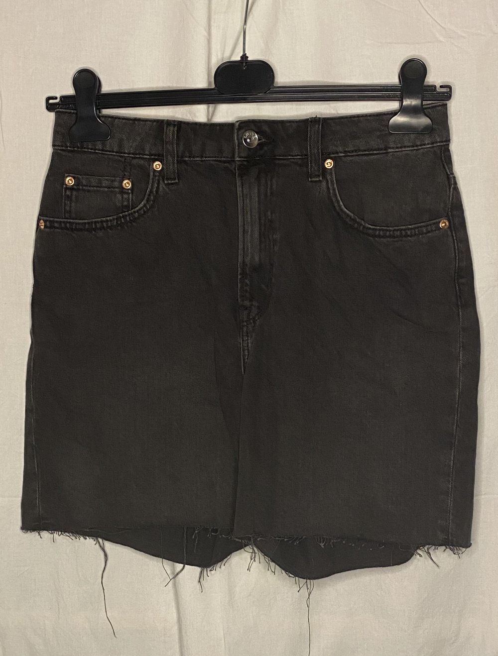 Schwarze Bermuda Jeans Shorts