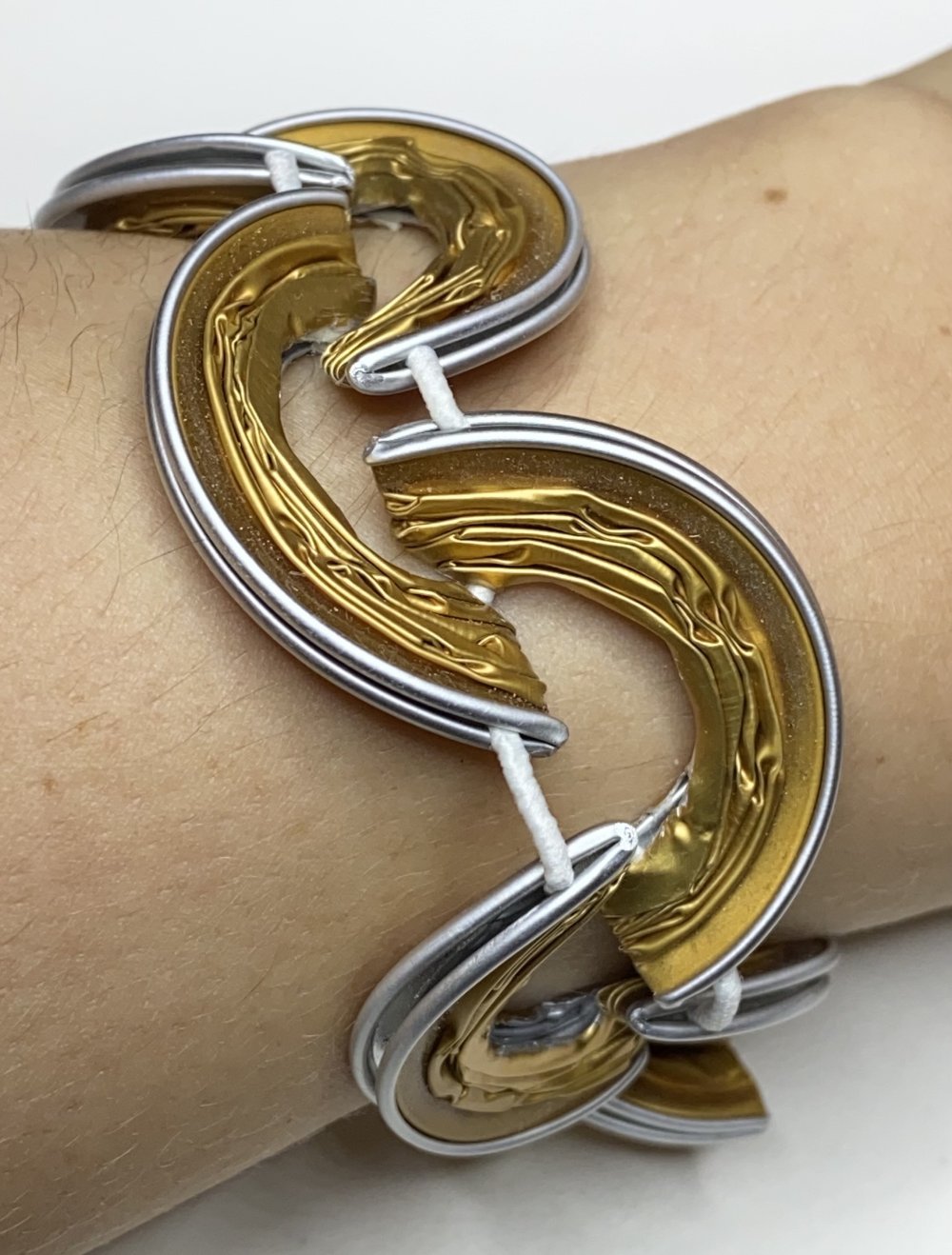 Goldenes Mond Kapsel Armband
