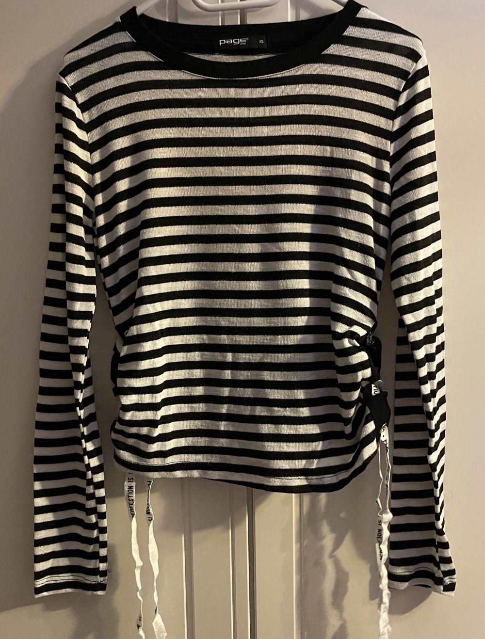 3 Tops je 4 Euro
