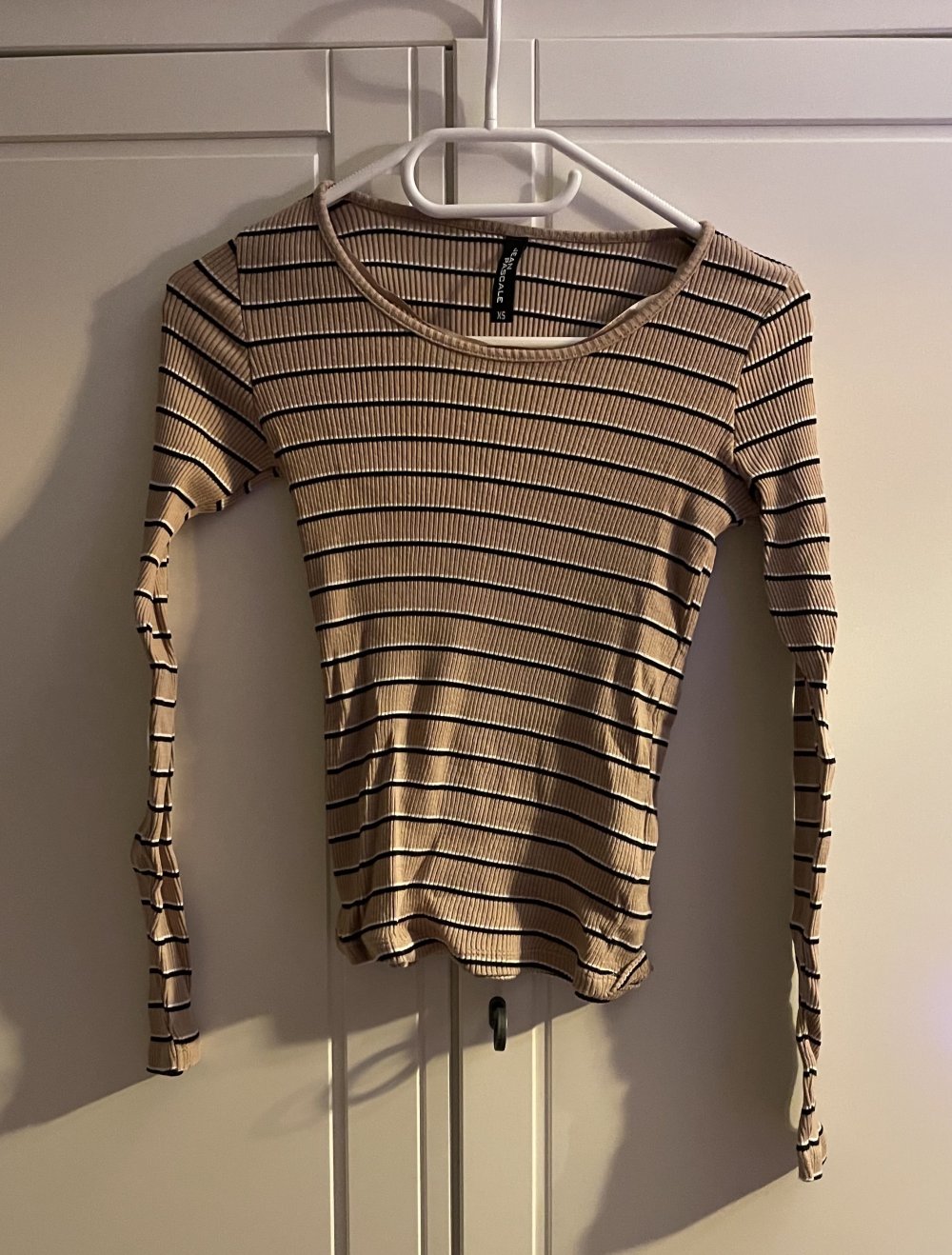 3 Tops je 4 Euro