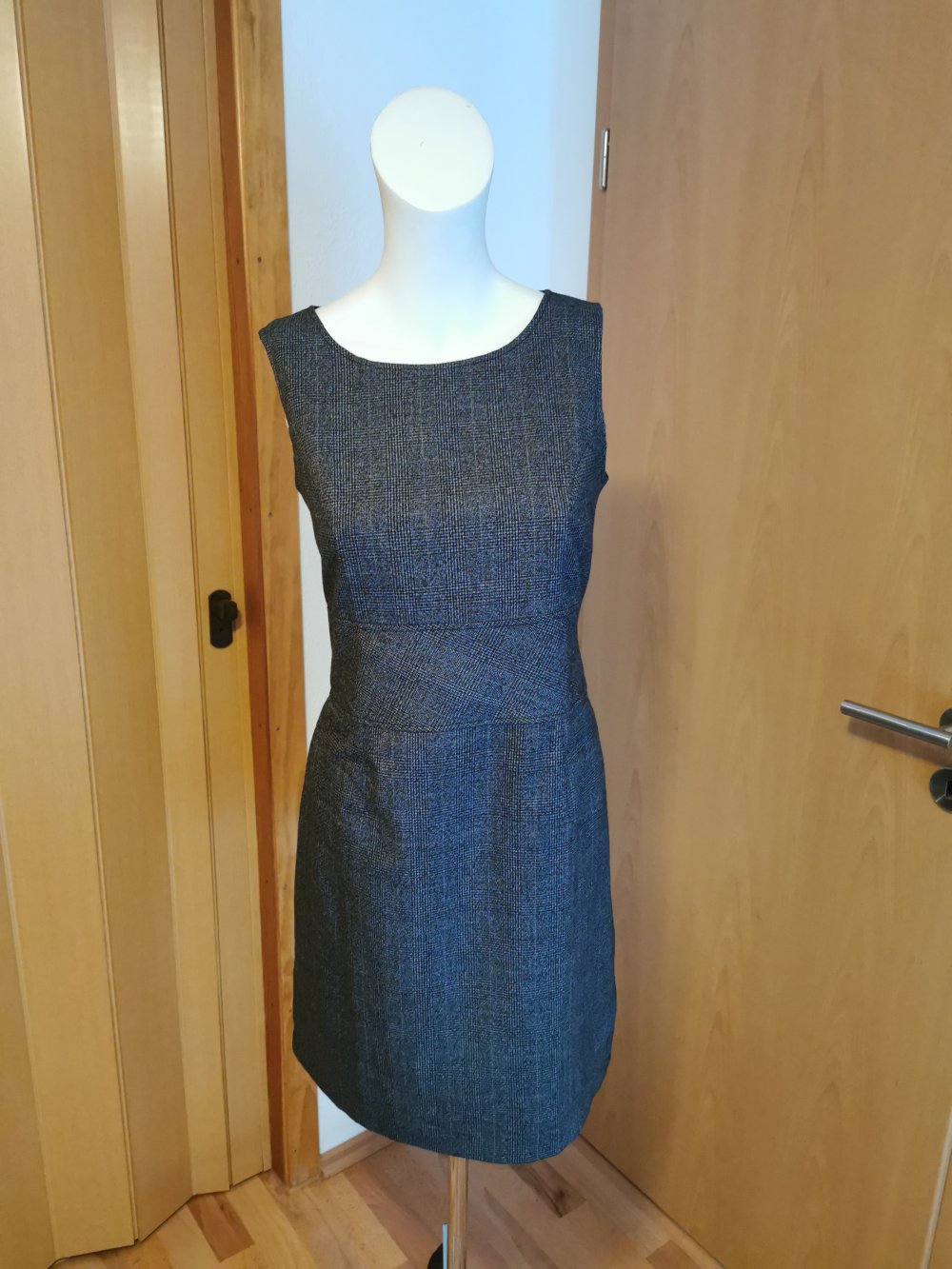 schwarz-grau kariertes Damen- Business- Kleid, von „Orsay“, GR. 40