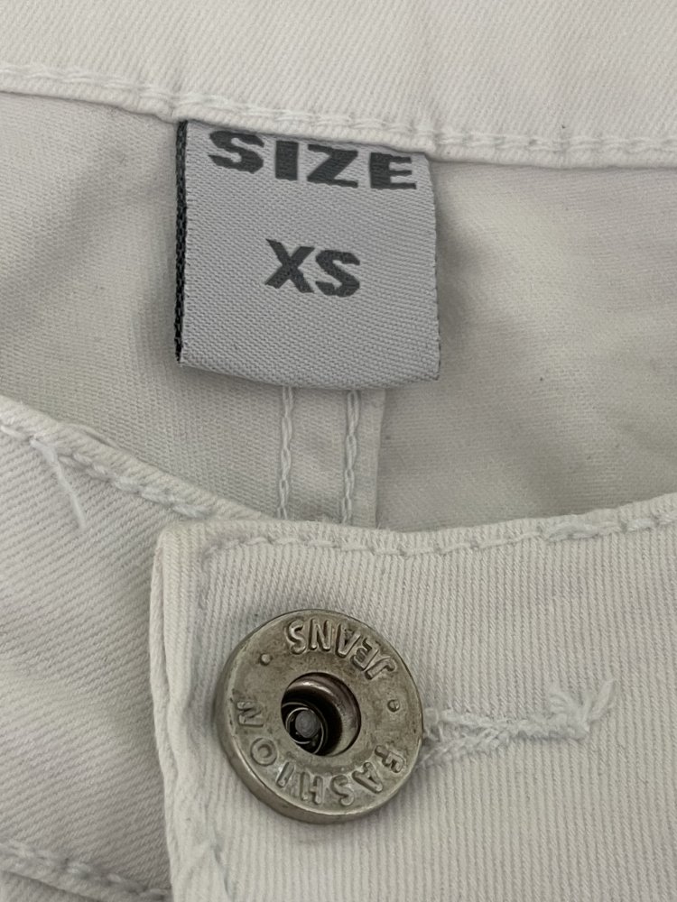 Ausgefallene Jeanshose mit Strass- Größe XS