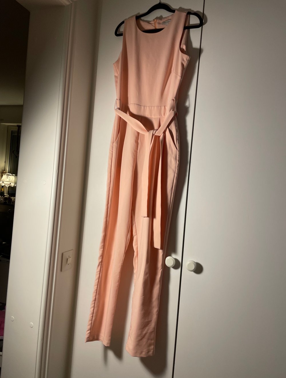 Lachsfarbener Jumpsuit