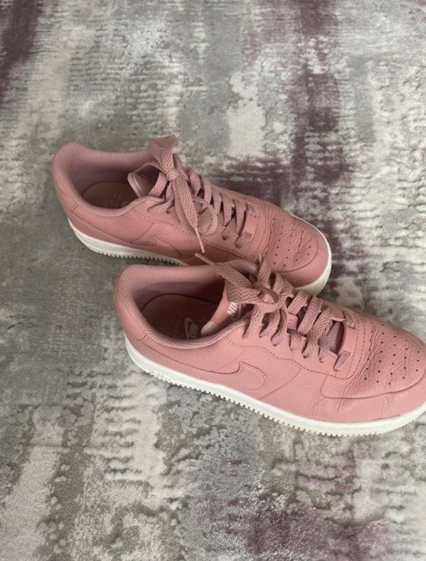 Rosa Nike Air Force