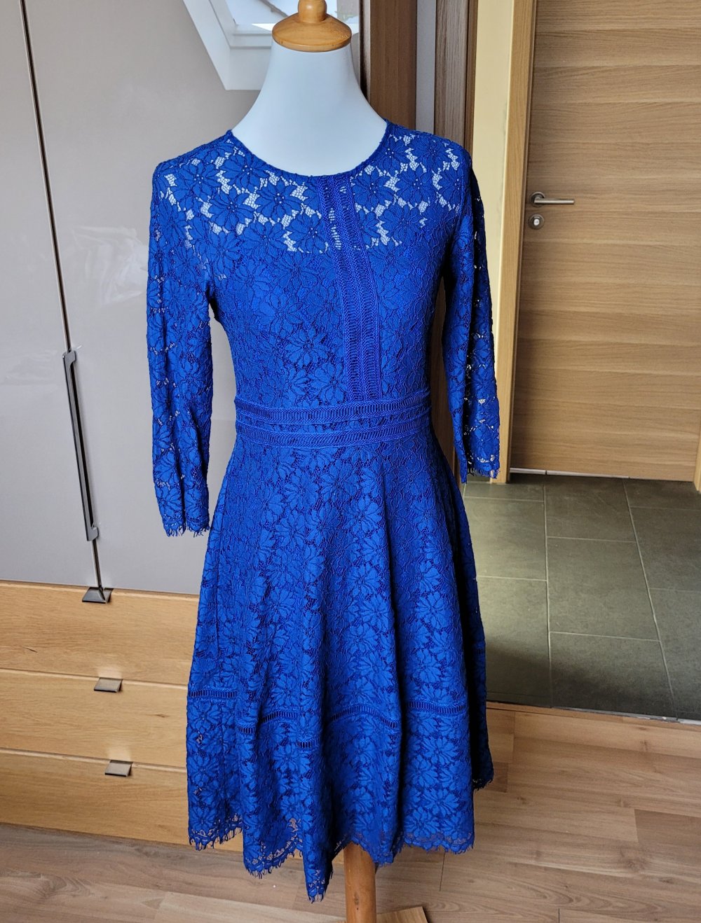 Hallhuber kleid spitzenkleid s 36 blau königsblau