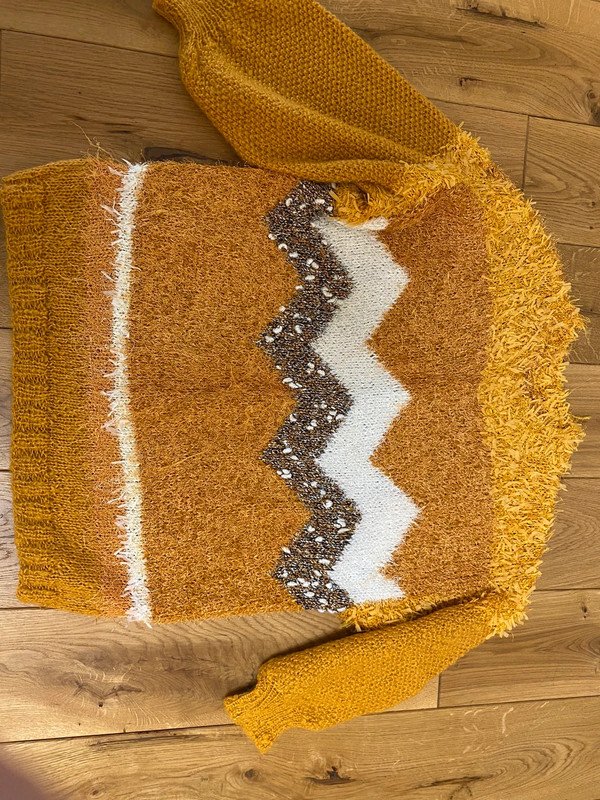 Pullover Stickpullover Handarbeit gelb gold glitzer Fransen