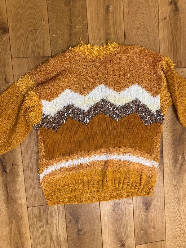 Pullover Stickpullover Handarbeit gelb gold glitzer Fransen