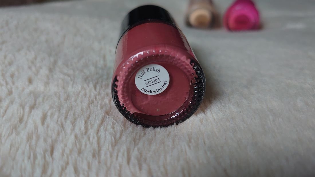 Nagellack Set 4 Nagellacke rosa beige neu  essence R de L young Rival de loop Mark twins
