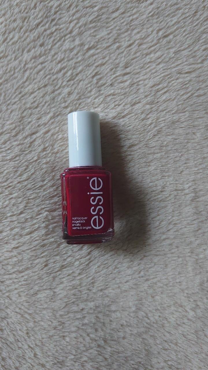 Nagellack rot essie 48  a list