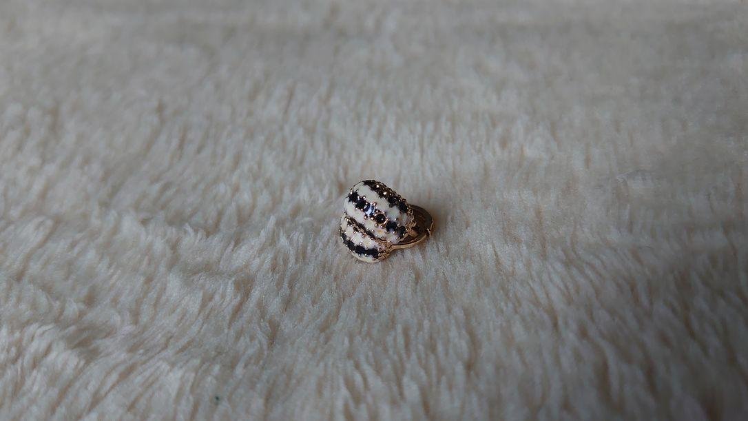 Ohrringe 80er / 90er Jahre Original Vintage weiß gold schwarz