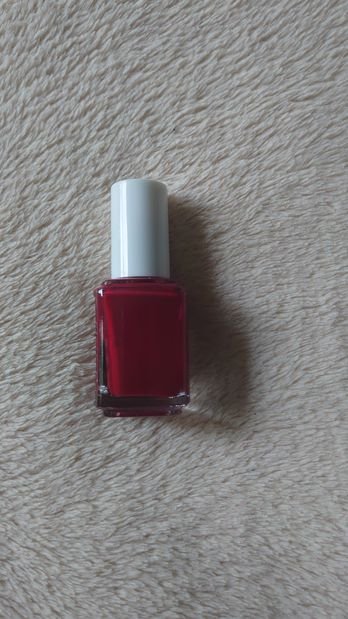 Nagellack rot essie 48  a list