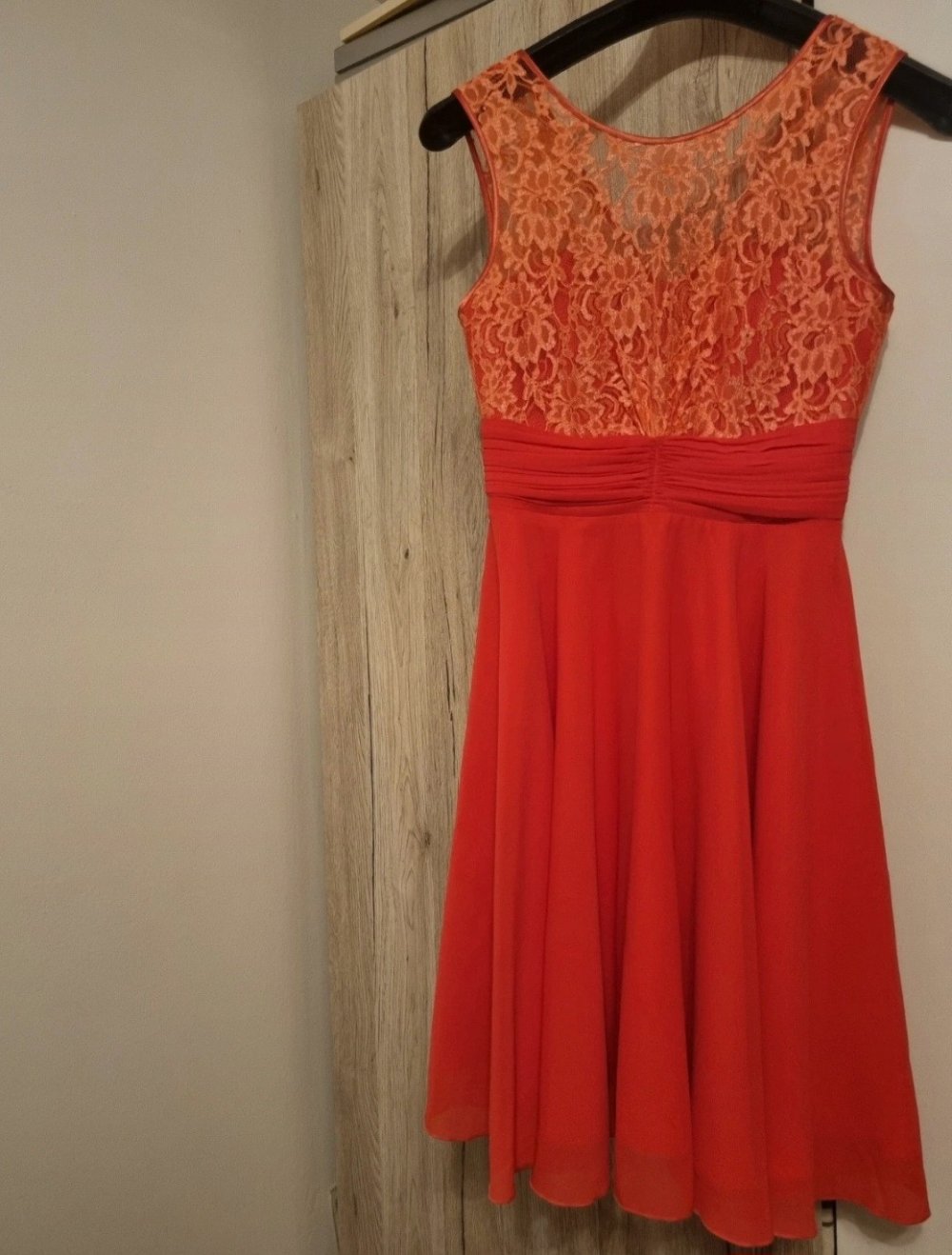 Pinkes Kleid