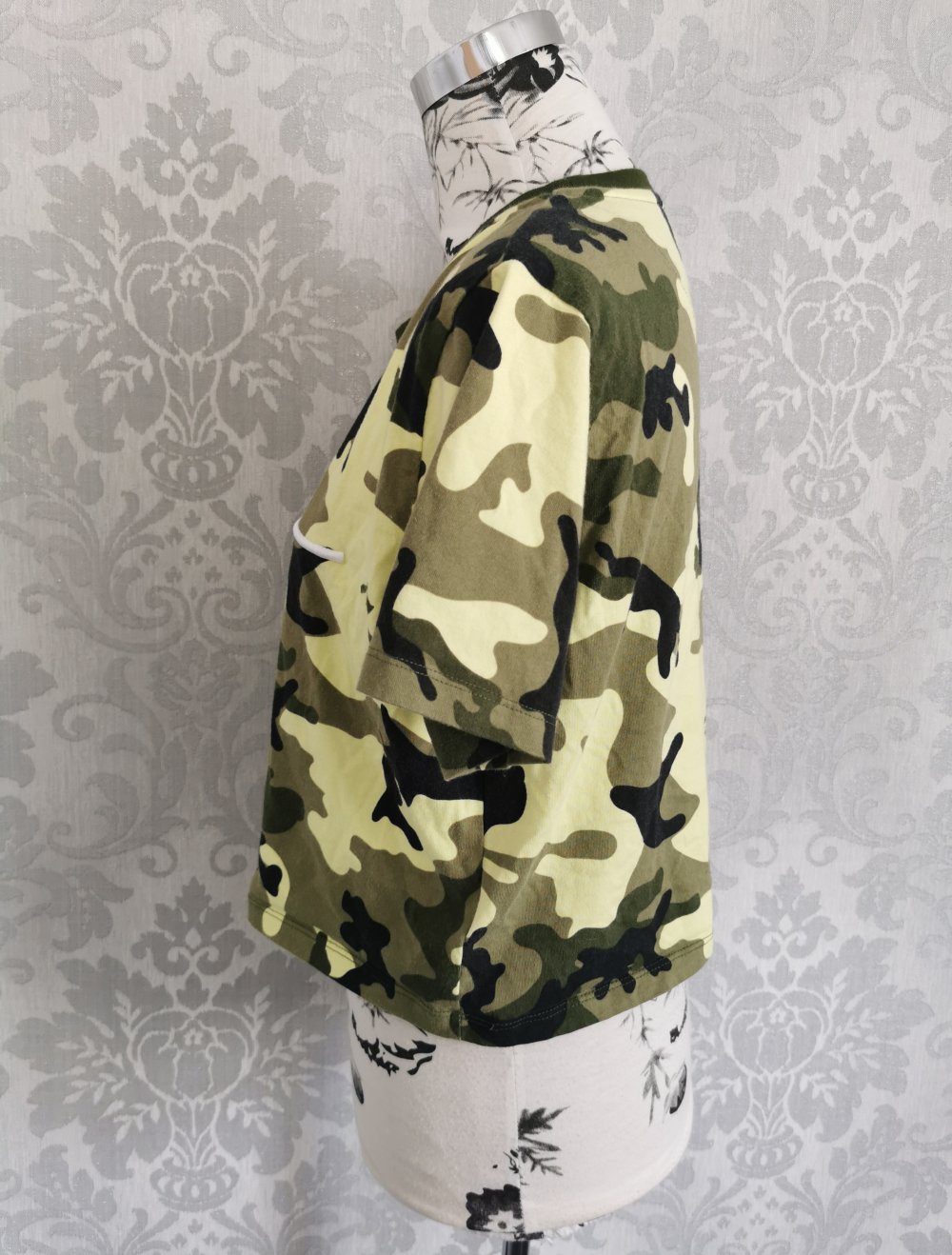 Karl Kani Cropped Tshirt Camouflage grün schwarz