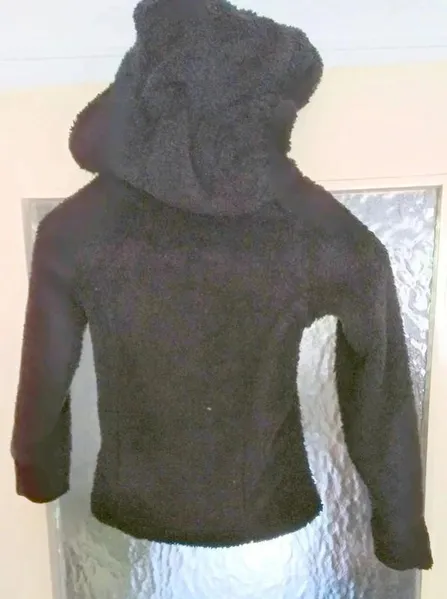 Flauschige Weste - Kapuzenjacke - Gr. 134-140 - crash one