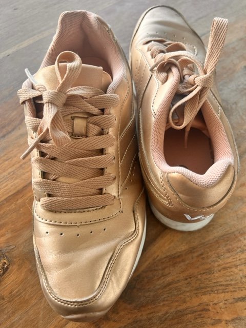 Goldener Sportschuh 