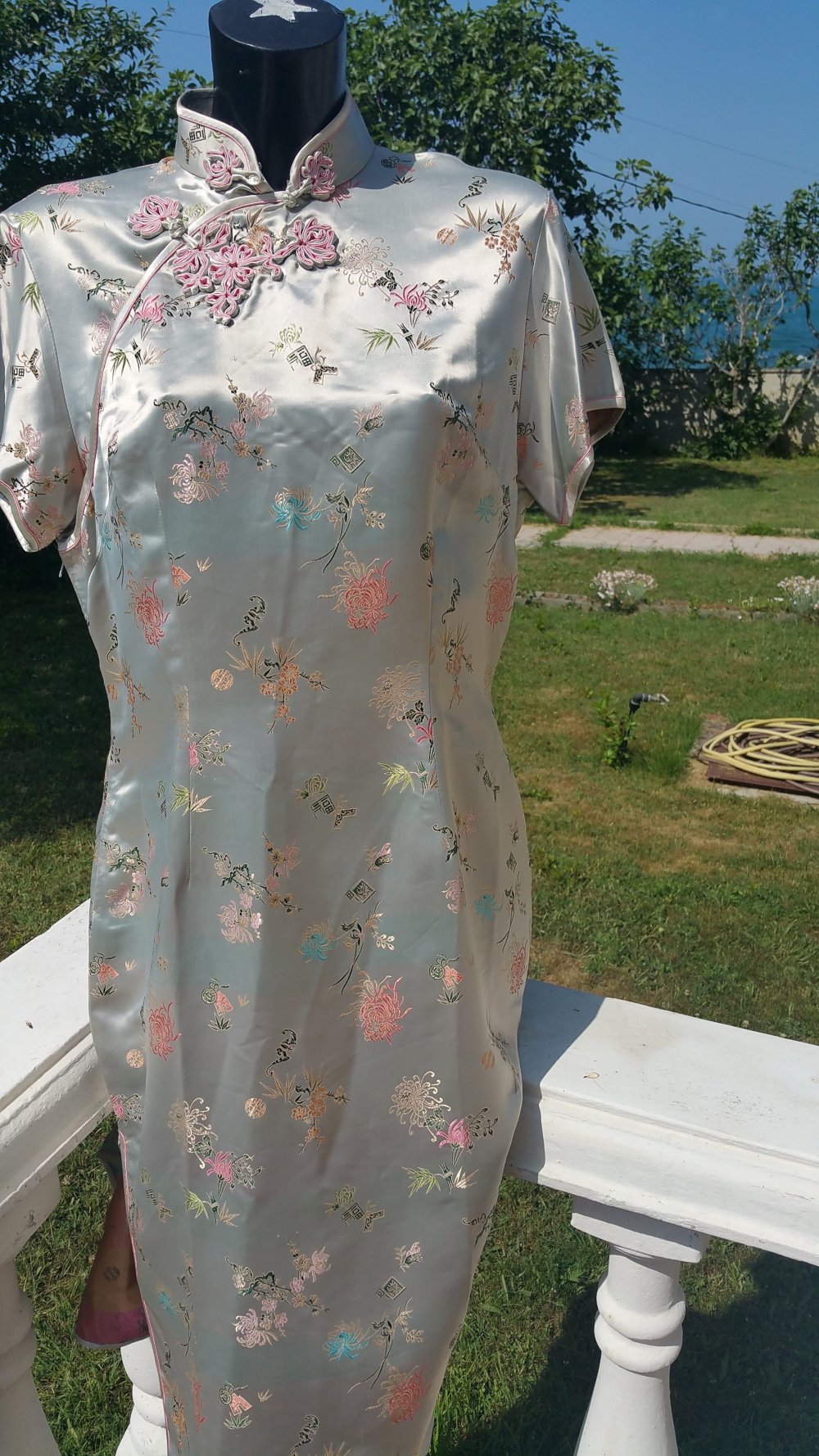 Silbergraues chinesisches Vintage-Kleid von Peony D/ EU-Größe 42