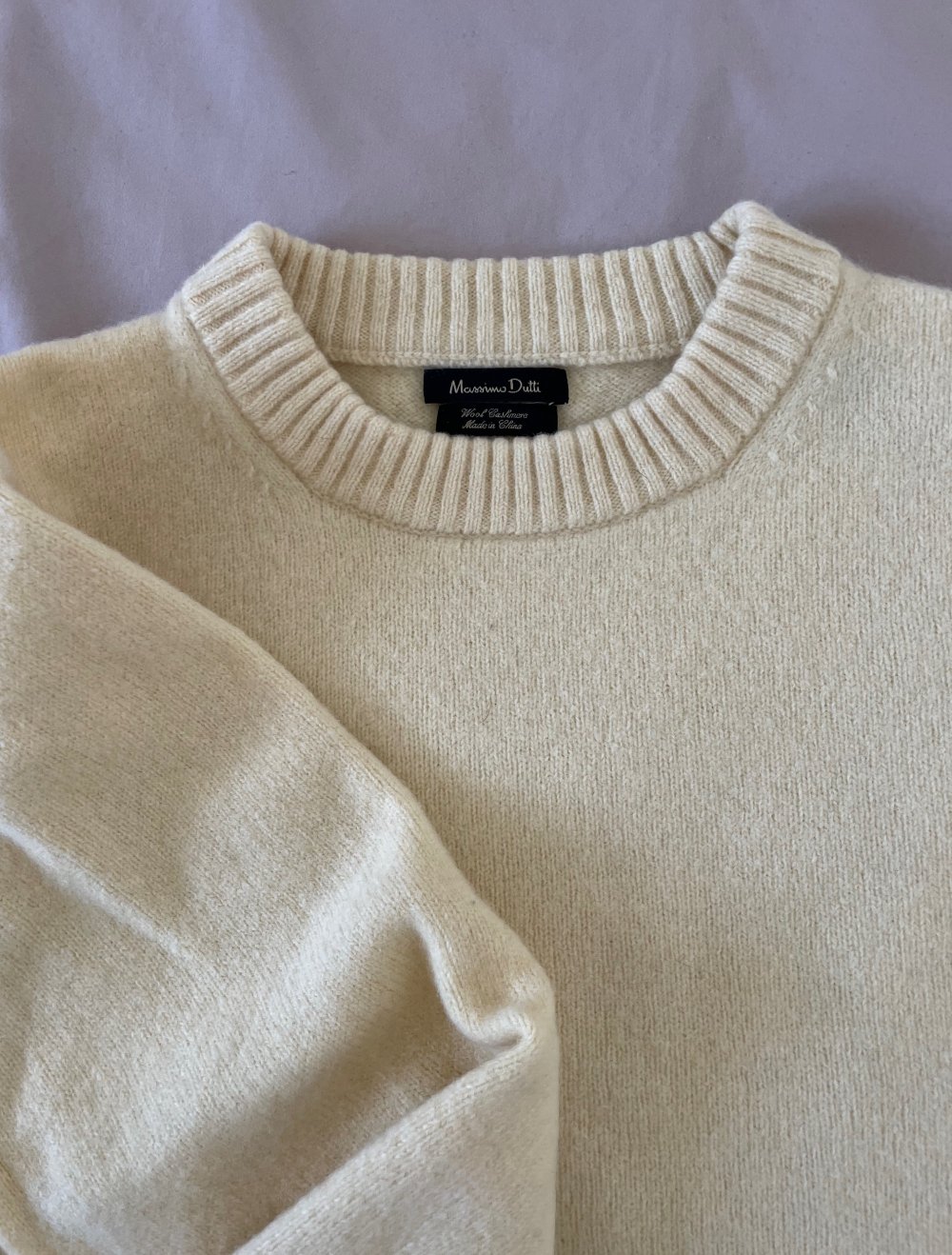Gelber Woll-Pulli