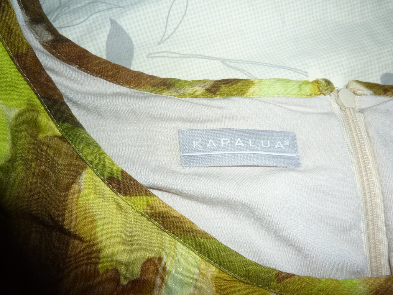 KLeid Kapalua 46 XL oliv grün Sommerkleid Coctailkleid neuwertig Viskose