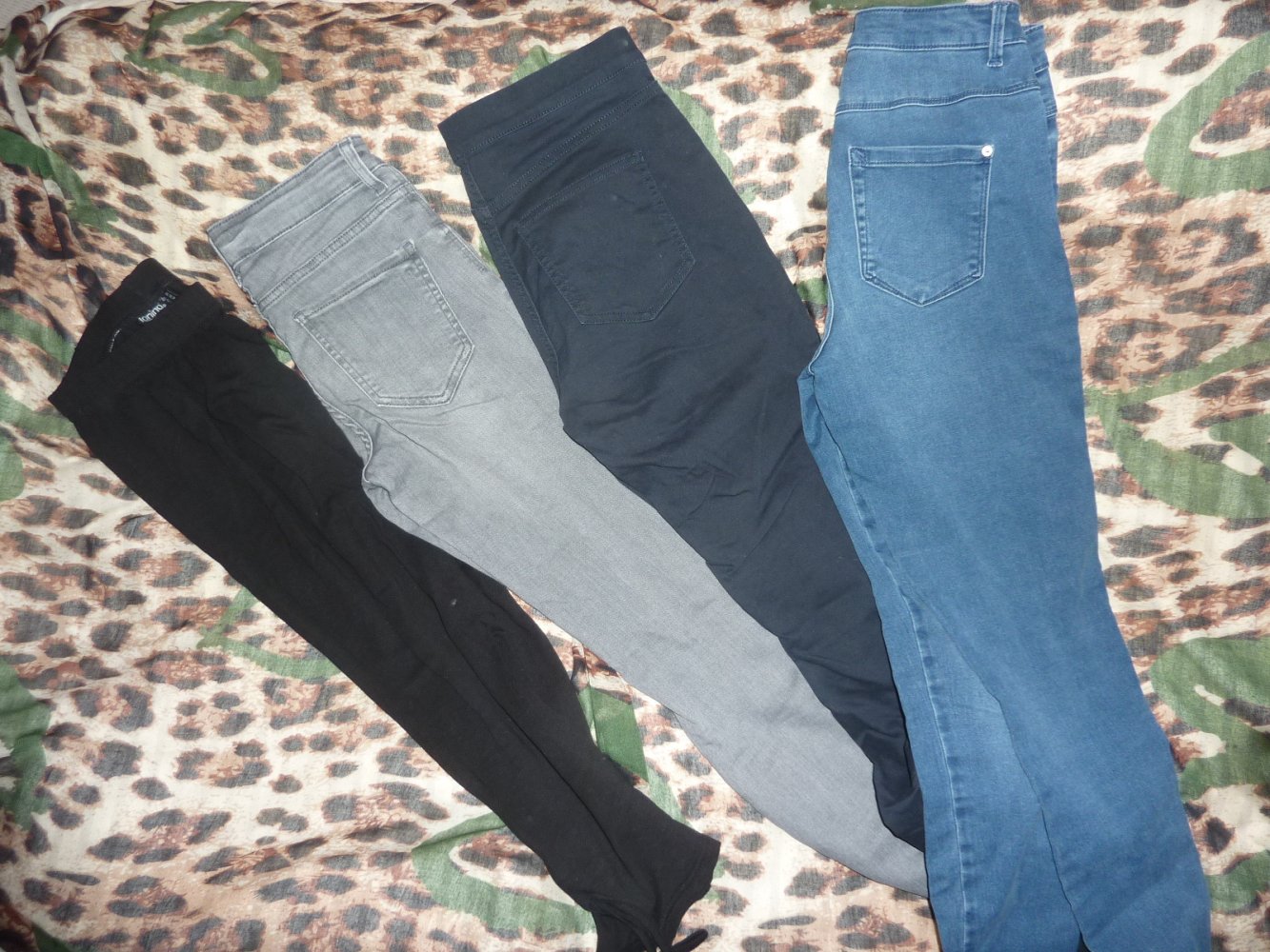 Paket Damen Jeans Röhre 27 30 36 Leggings 3 Teile blau schwarz grau
