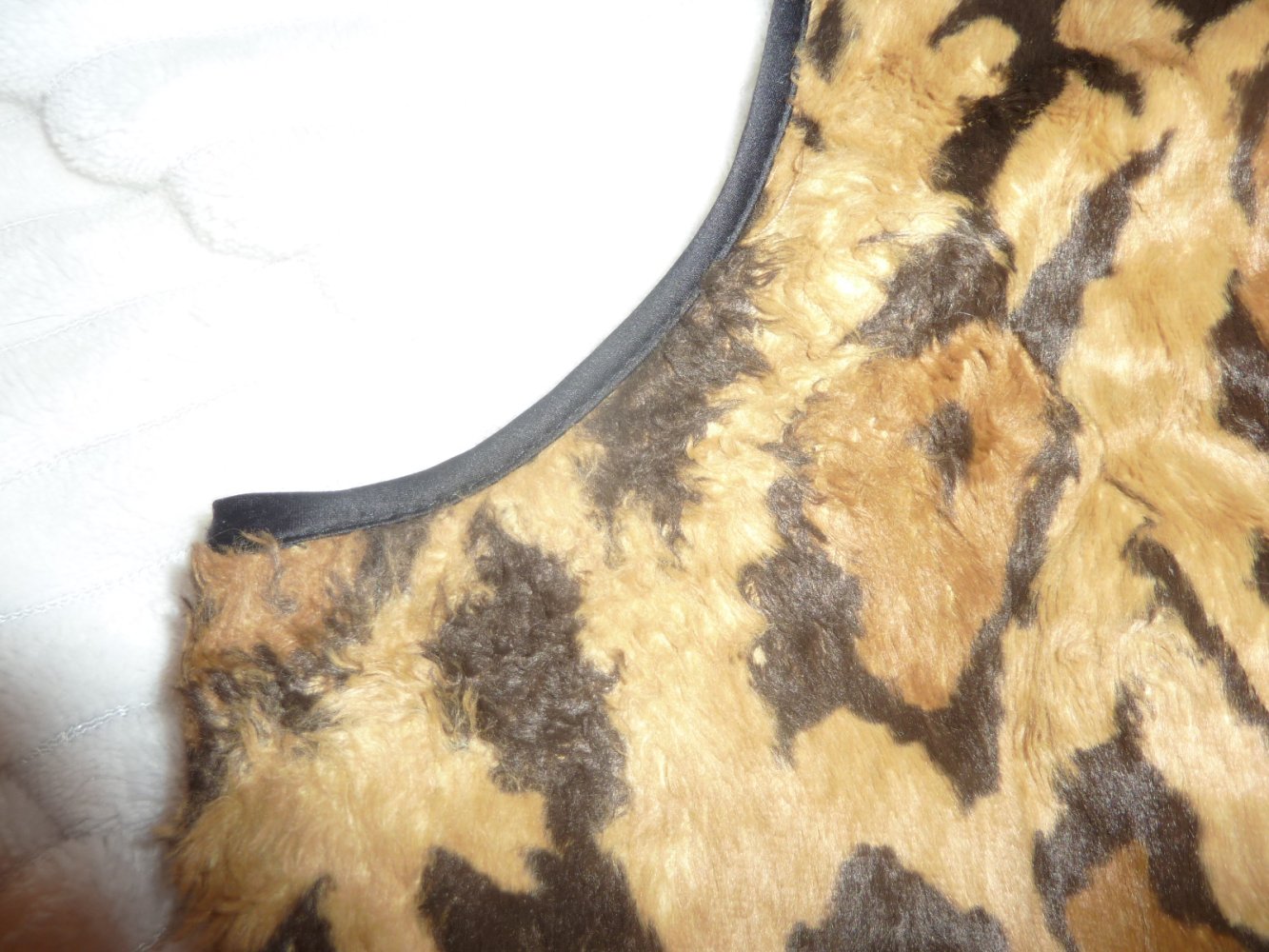 Kleid 44 XL evtl 42 Jones Etuikleid Leo Look braun Winterkleid Felloptik Kunstfell Leoprint