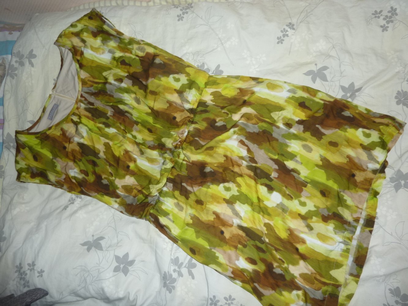 KLeid Kapalua 46 XL oliv grün Sommerkleid Coctailkleid neuwertig Viskose