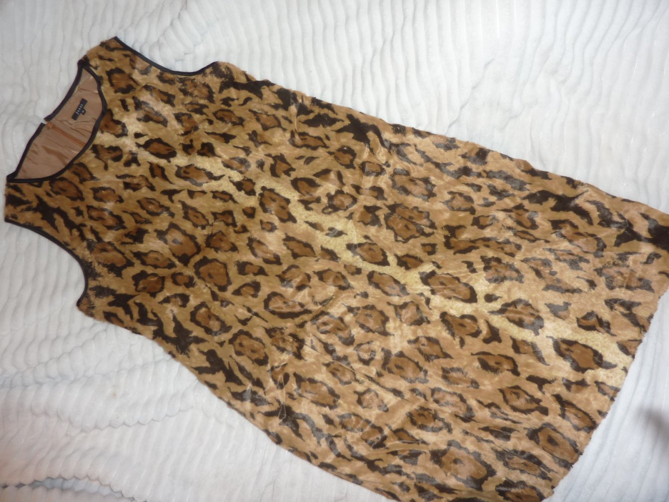 Kleid 44 XL evtl 42 Jones Etuikleid Leo Look braun Winterkleid Felloptik Kunstfell Leoprint