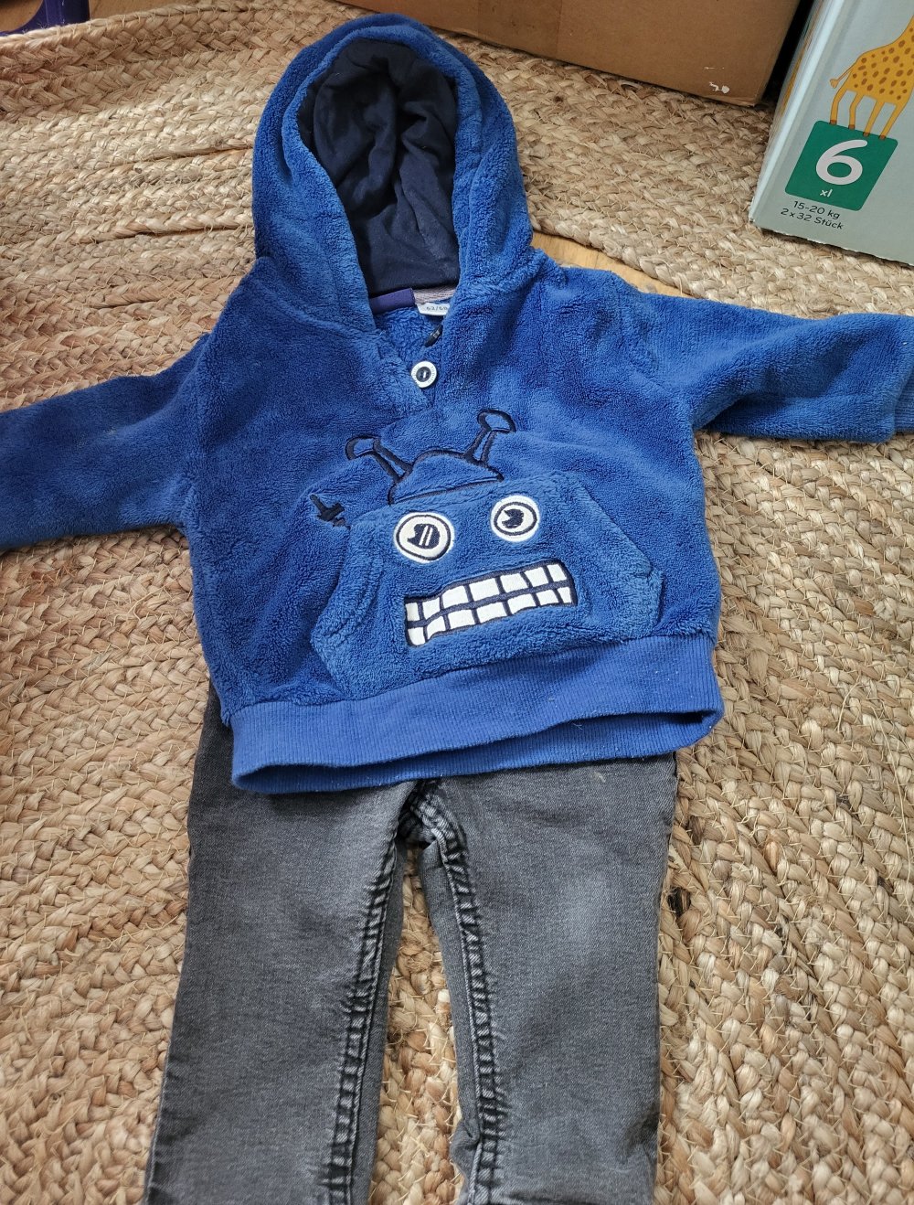 Set aus Jeans und Pullover 62/68