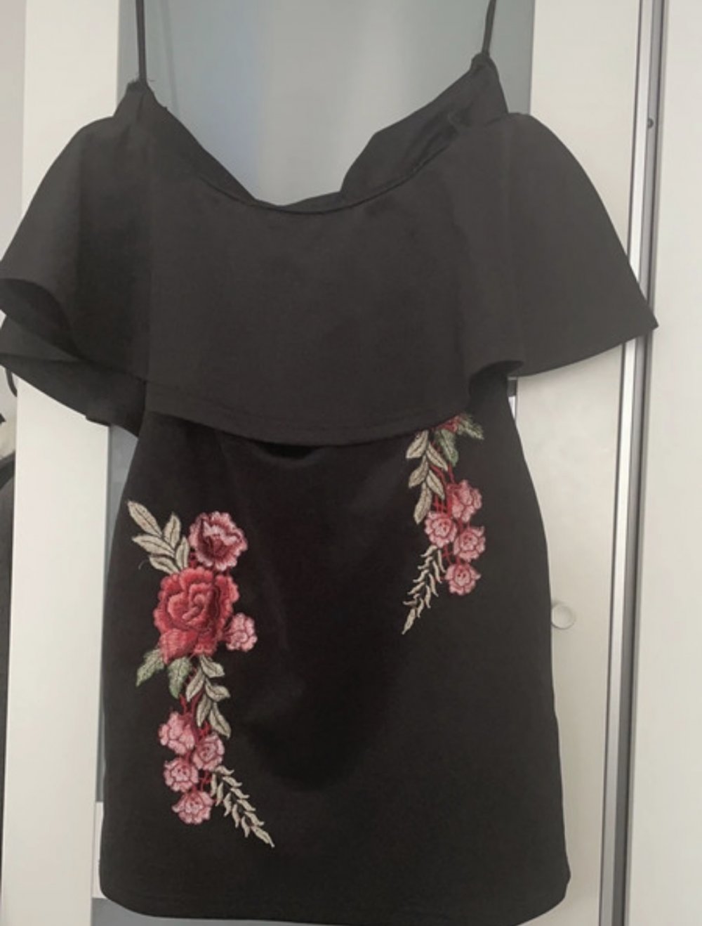 schulterfreies Kleid