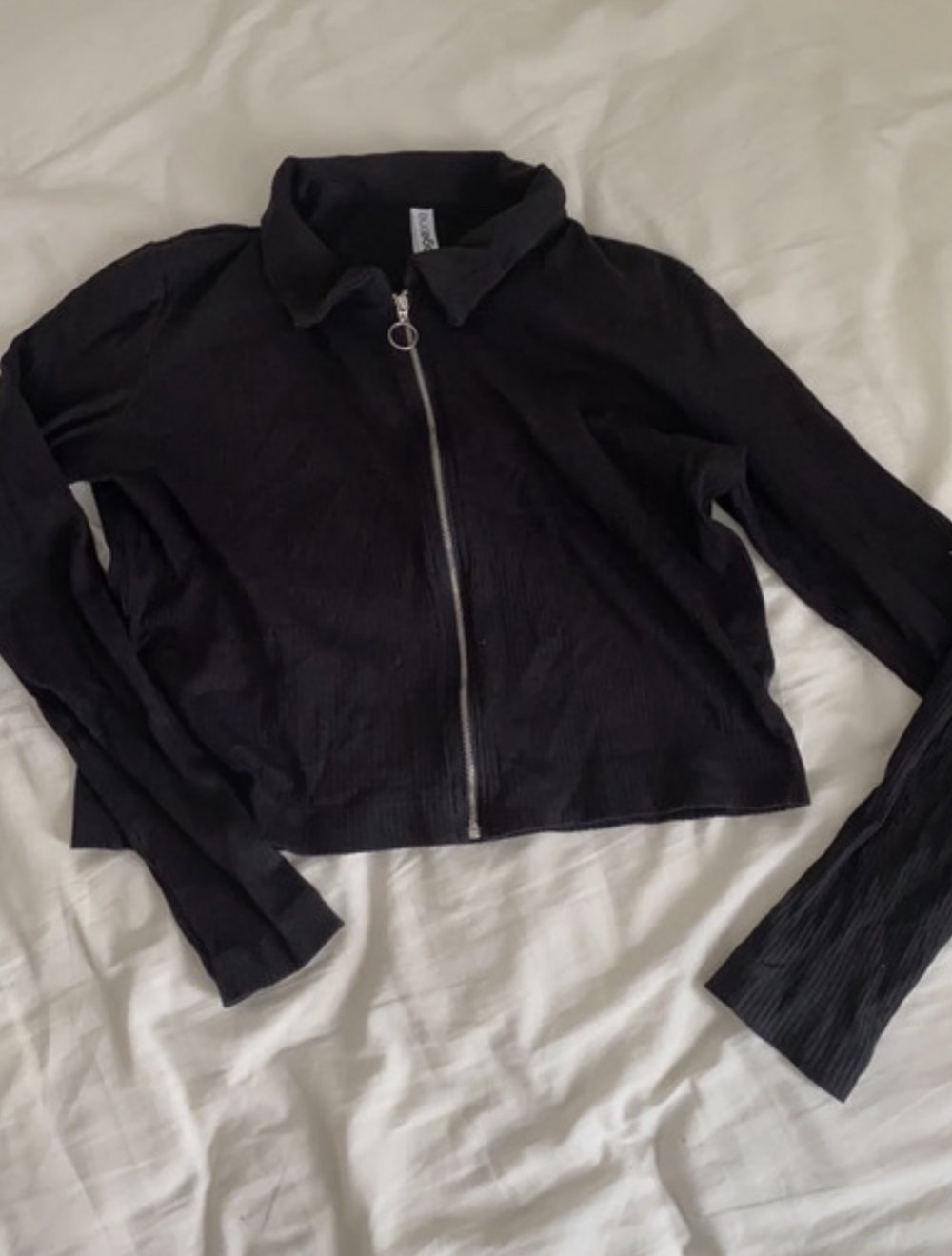 dünne bauchfreie Jacke
