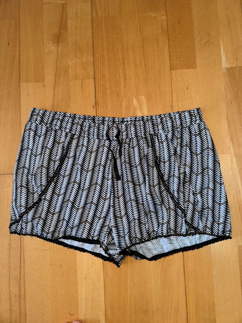 kurze Hose / Short zum Schnüren, Größe L/XL