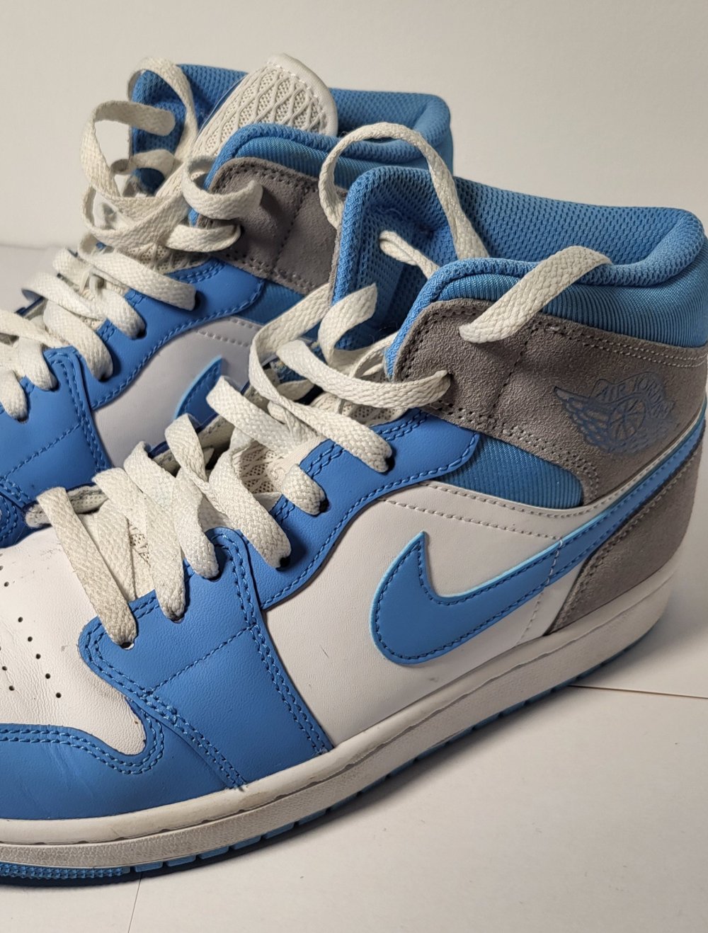 Air Jordan 1 Mid University Blue Grey Größe 43 ausgezeichneter Zustand Blau Grau Weiß