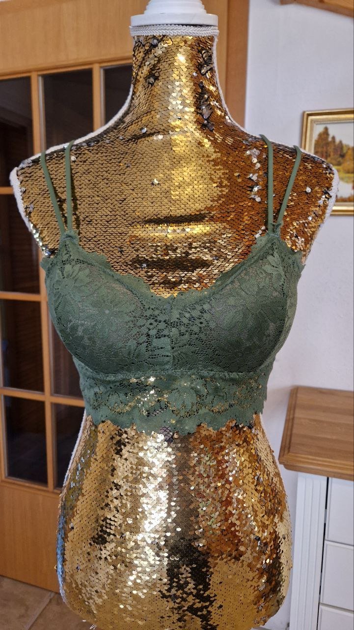 Set. 2 Stück. Weicher, bequemer BH mit Push-Up. Dessous.  Größe L.  