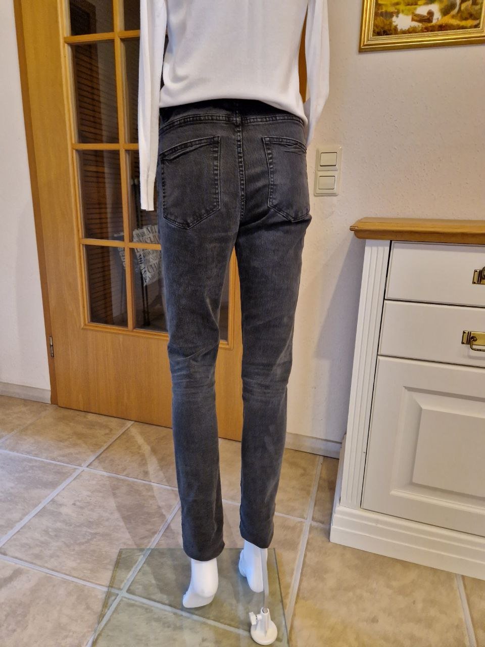  Stylische schwarze Hose, Jeans, Jeggins. Strecken. Gr. 40.