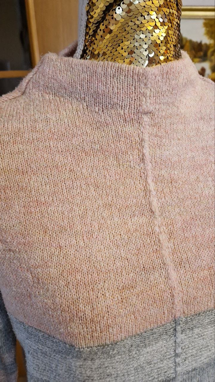 Laura Torelli. Bequemer Pullover.  Größe S-M. 