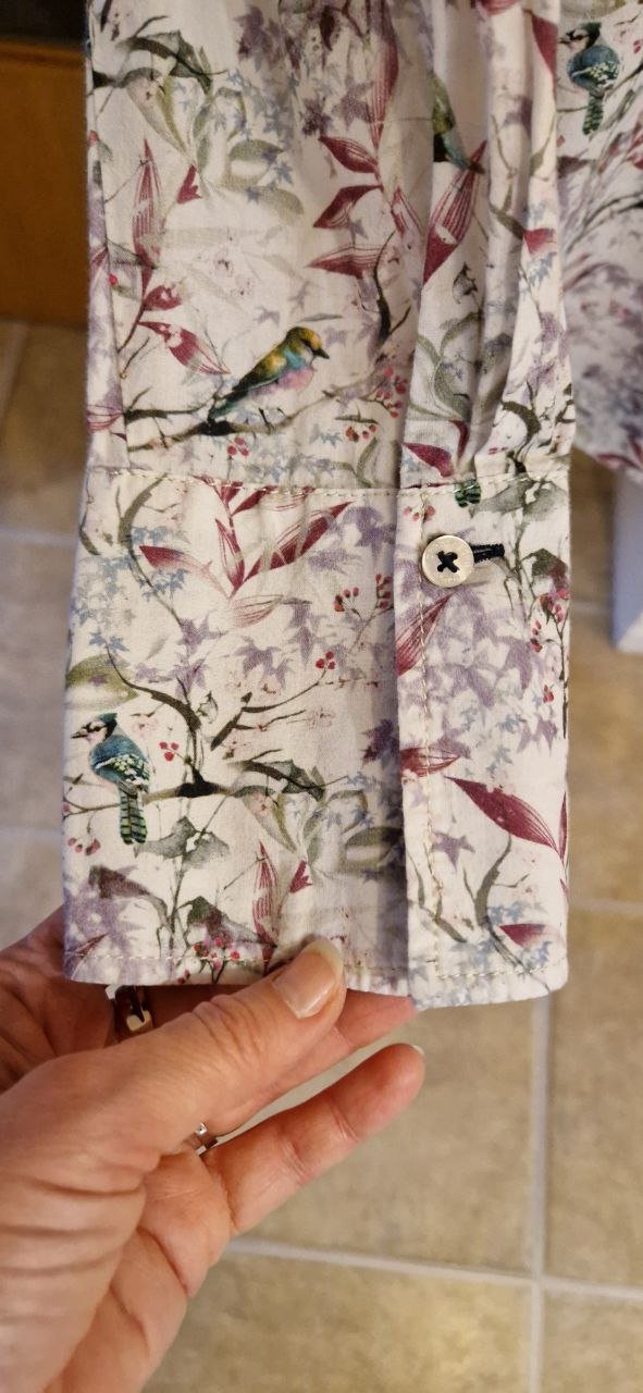Gerry Weber. Leichte Bluse, Hemd. Baumwolle. Passt für Größe S-M. 